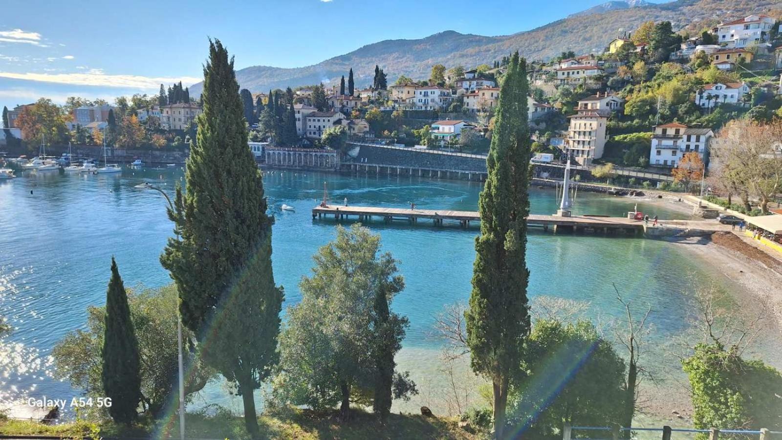 Apartmani Kadmen Ika Exterior foto