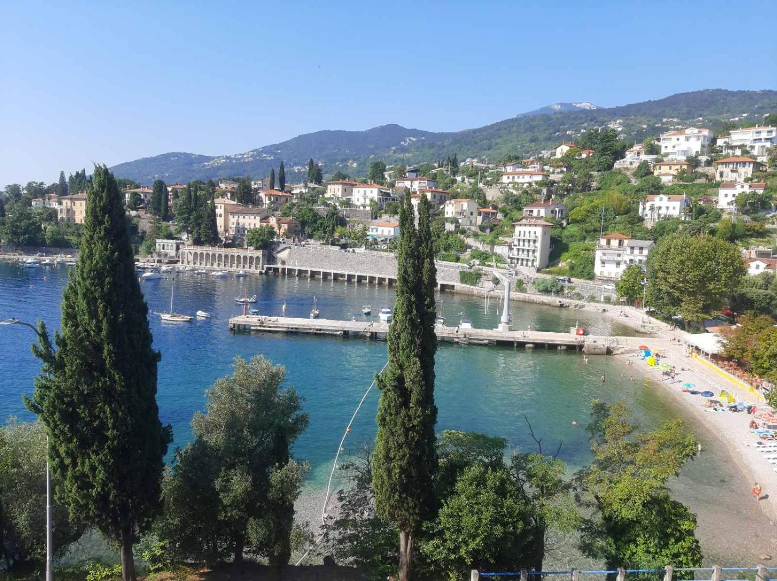 Apartmani Kadmen Ika Exterior foto
