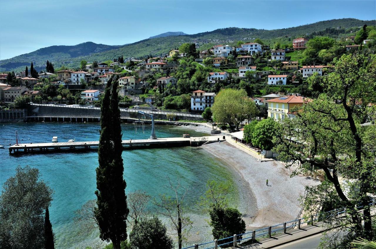 Apartmani Kadmen Ika Exterior foto