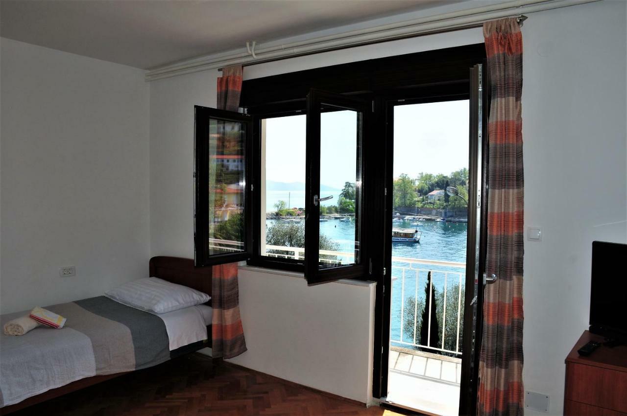 Apartmani Kadmen Ika Exterior foto